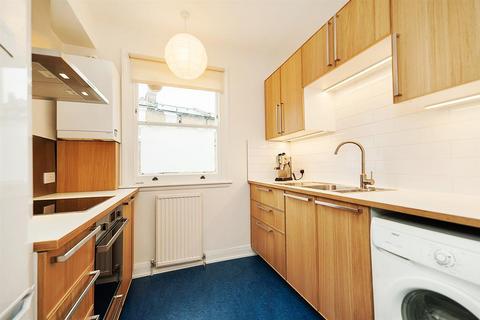 1 bedroom flat to rent, Grazebrook Road, Stoke Newington , London, N16