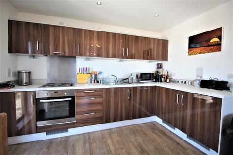 2 bedroom apartment to rent, Cardinal Place, Woking GU22