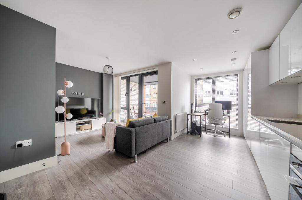 1403974-8-698dc14...