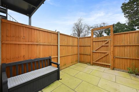 1 bedroom house of multiple occupation to rent, Hagden Lane, Watford, Hertfordshire
