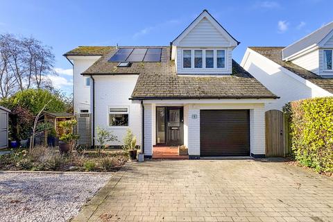 4 bedroom detached house for sale, Kitchers Close Sway