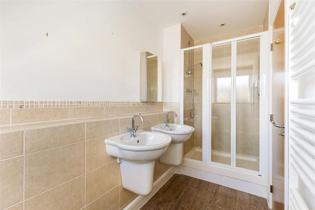 97644 Flat 8 32 Between Streets (19).jpg