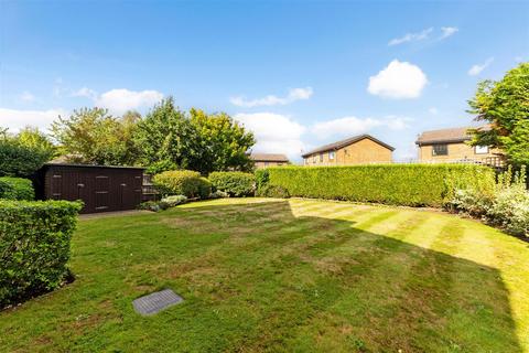 2 bedroom apartment for sale, Between Streets, Cobham