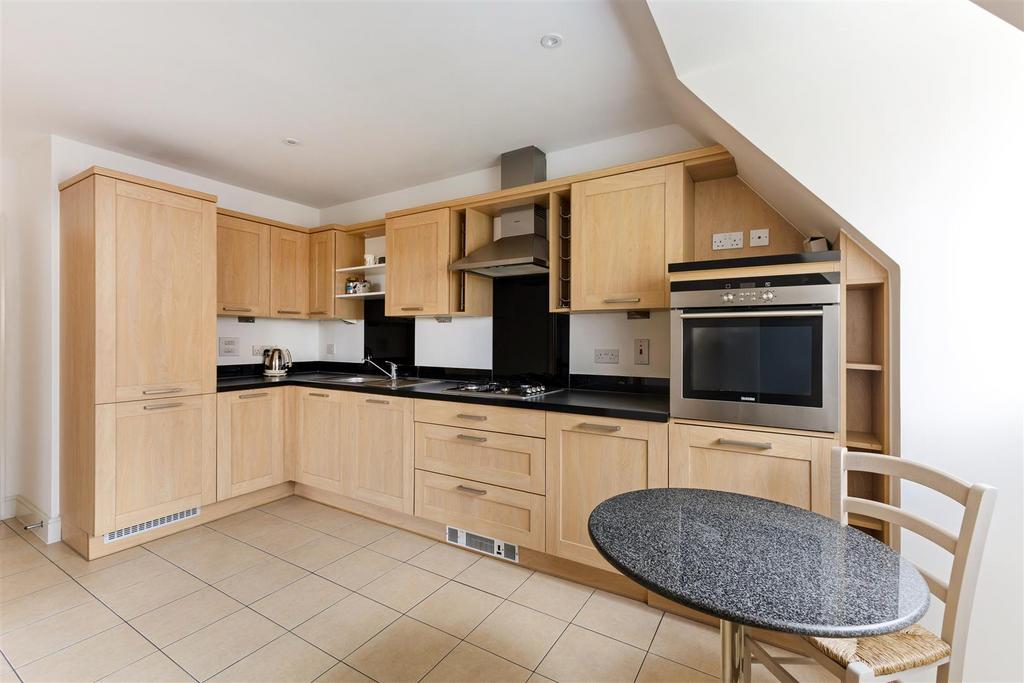 97644 Flat 8 32 Between Streets (13).jpg