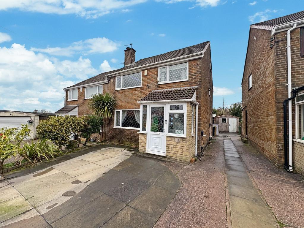 3 bedroom semi-detached house for sale