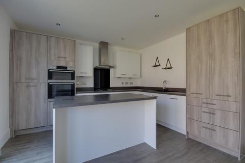 3 bedroom detached house to rent, Arthur Keene Close, Great Oldbury, Stonehouse