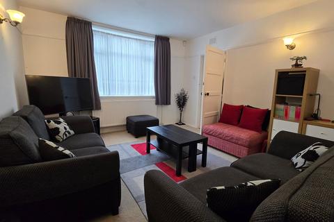 3 bedroom end of terrace house for sale, Headland Road, Leicester, LE5