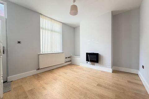 2 bedroom terraced house for sale, Hampton Road, Scarborough, YO12