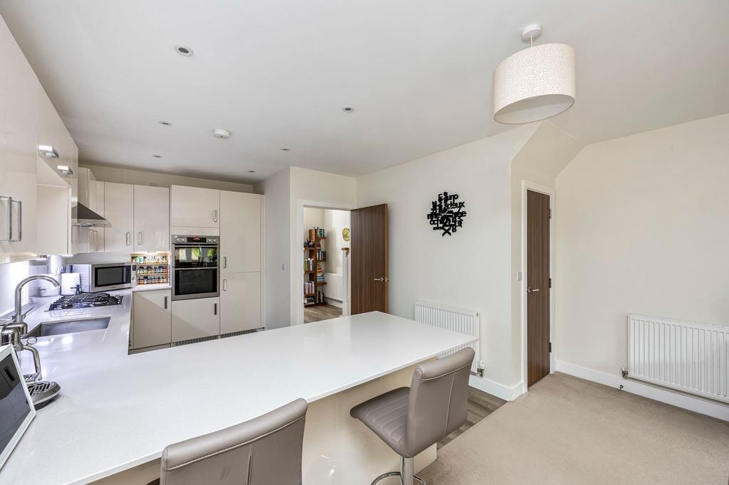 Kitchen/ Dining room
