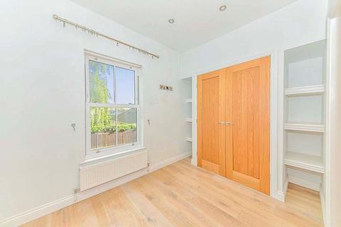 2 bedroom terraced house to rent, Brazenose Lane, PE9