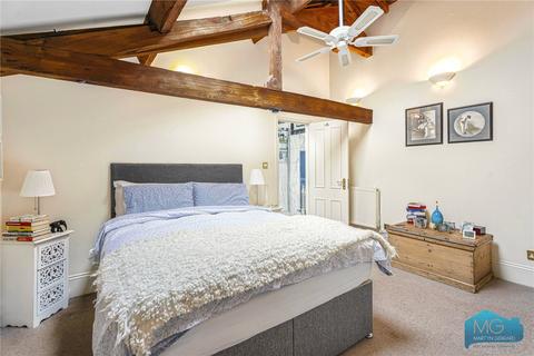 3 bedroom apartment for sale, Royal Drive, London, N11