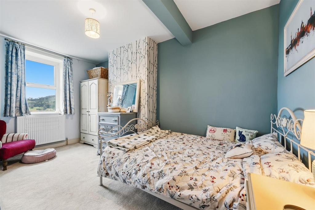 Bedroom One.jpg