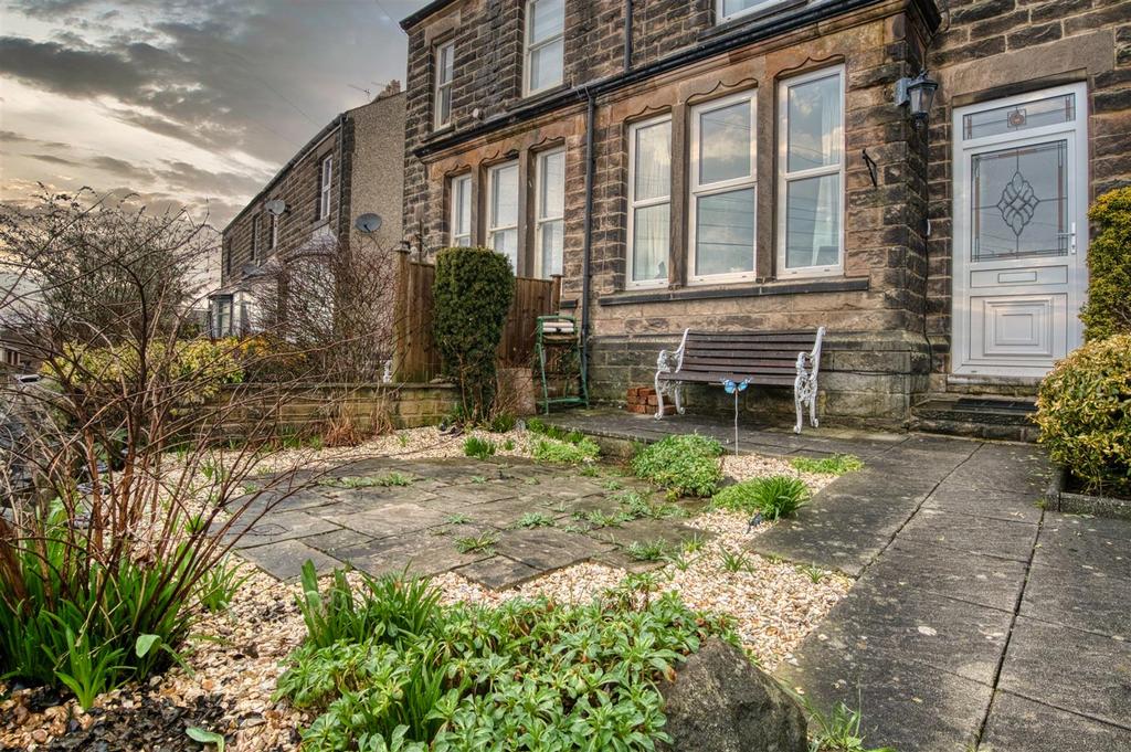 Front garden.jpg