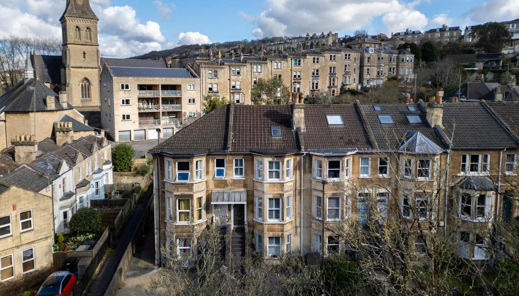 11 Prior Park Road-26.jpg