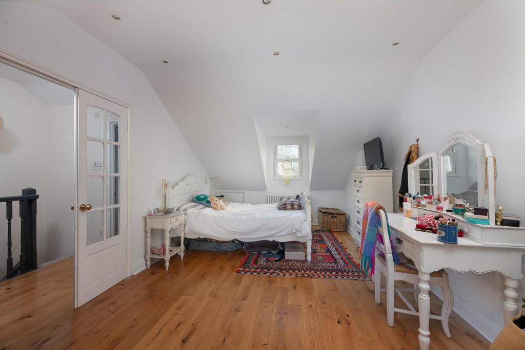 11 Prior Park Road-35.jpg