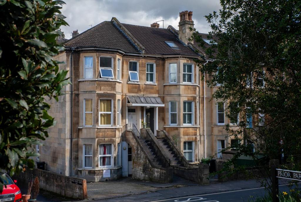 11 Prior Park Road-20.jpg