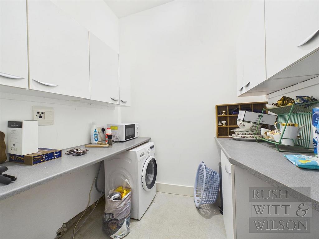 CAM03417 G0-PR0983-STILL006.jpg