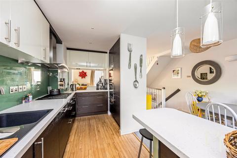 3 bedroom terraced house for sale, Kew Street, Brighton BN1