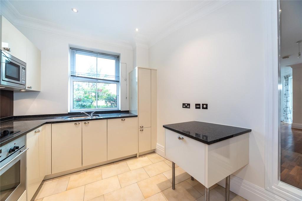 Apartment in Richmond - View 2
