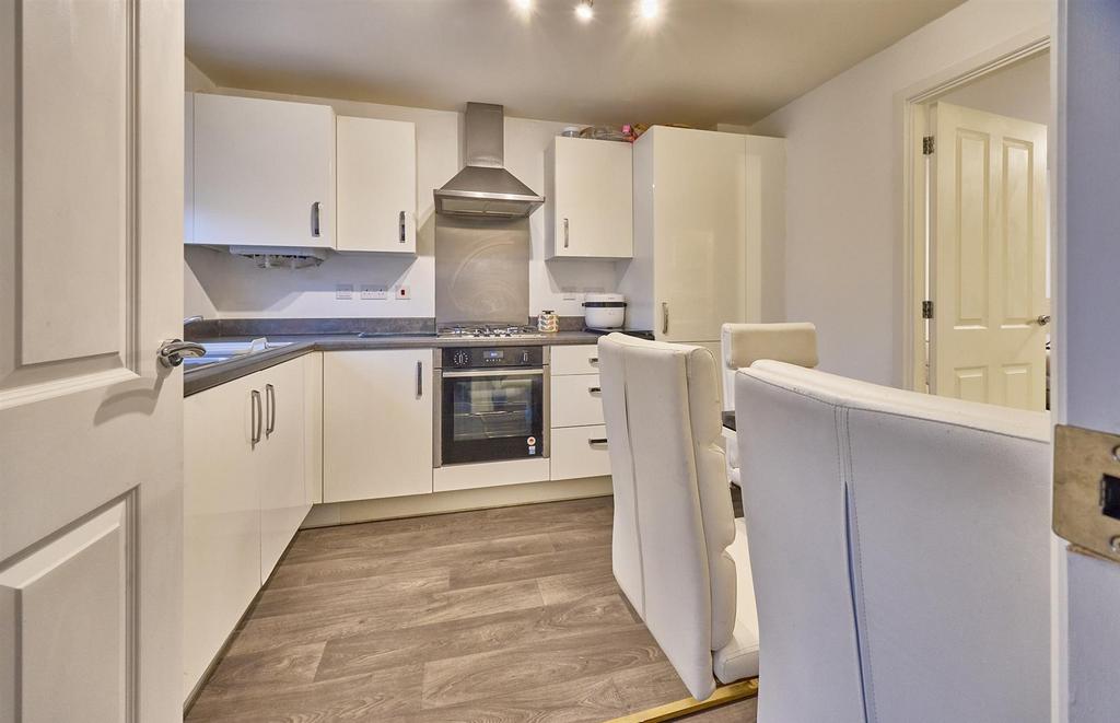 Fitted Dining kitchen to rear