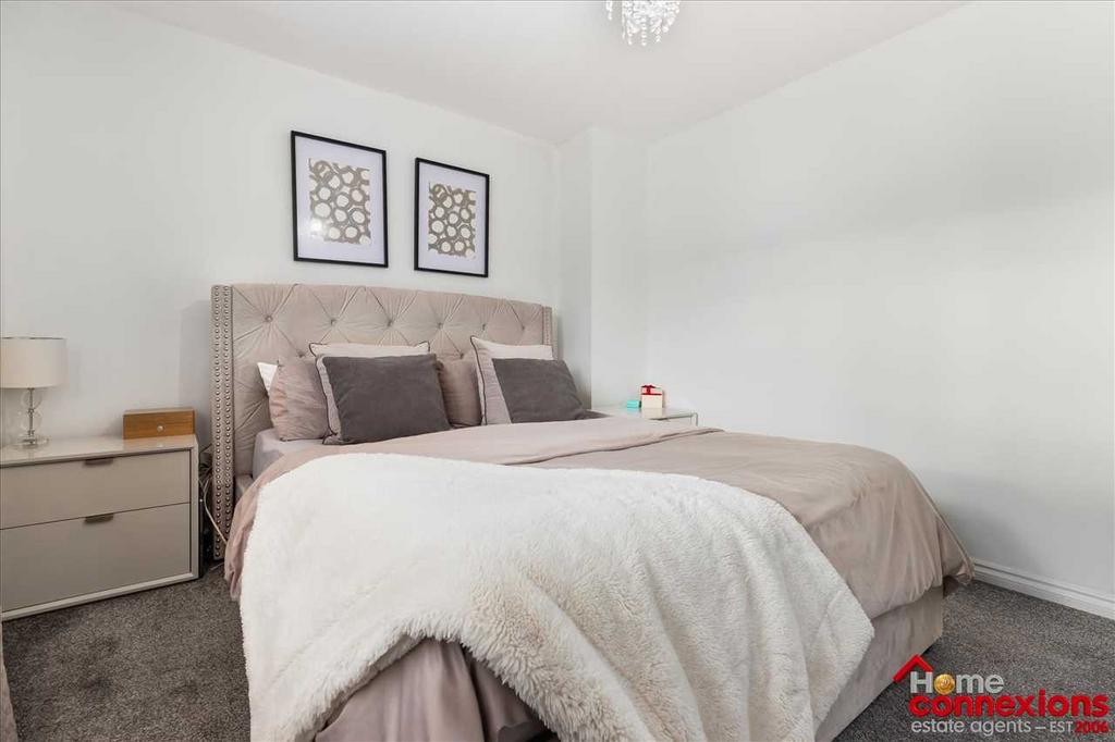 Bedroom One (2)