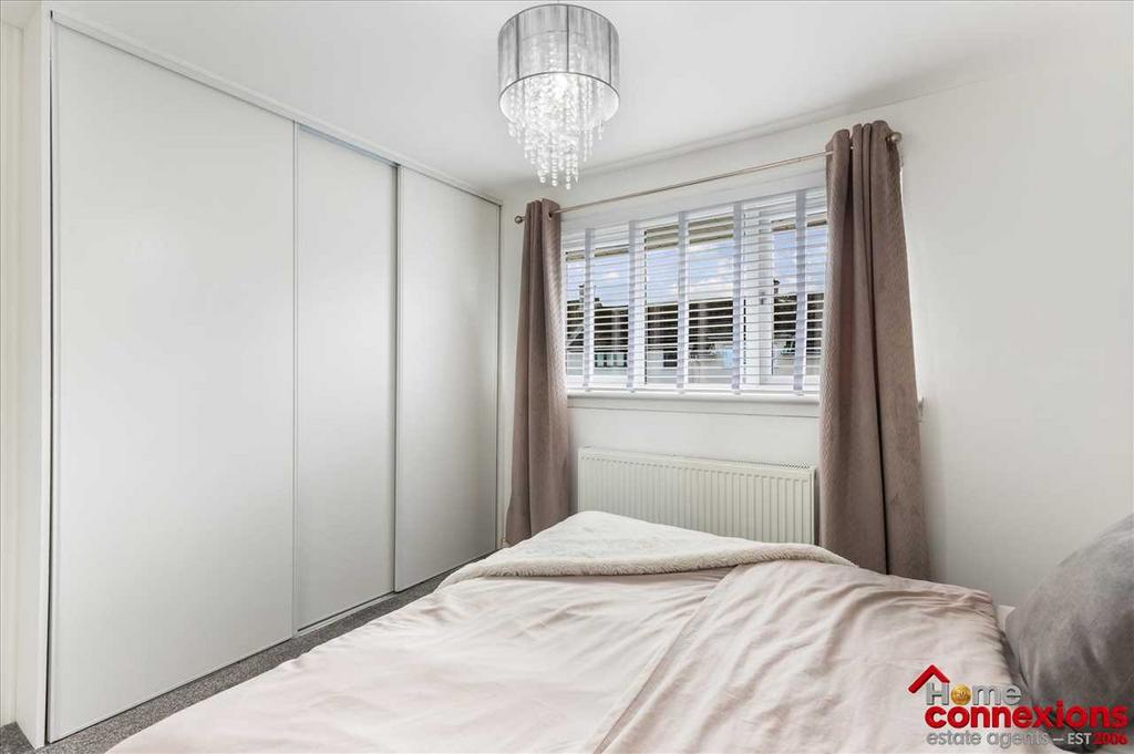 Bedroom One (3)