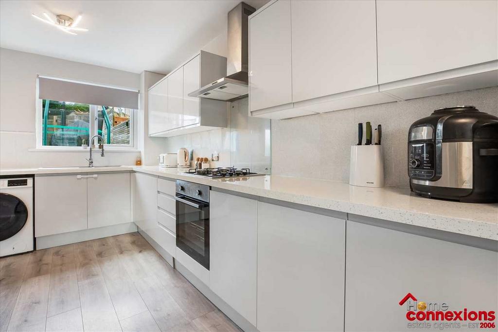 Kitchen (2)