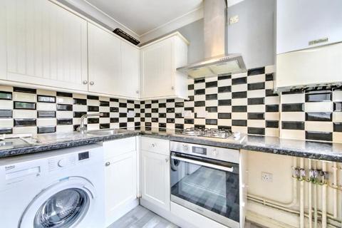 1 bedroom flat to rent, Tolcarne Drive, Pinner HA5