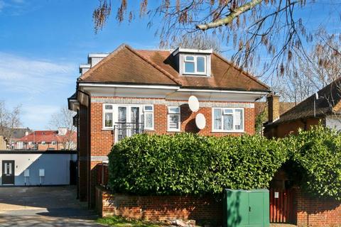 1 bedroom flat to rent, Tolcarne Drive, Pinner HA5