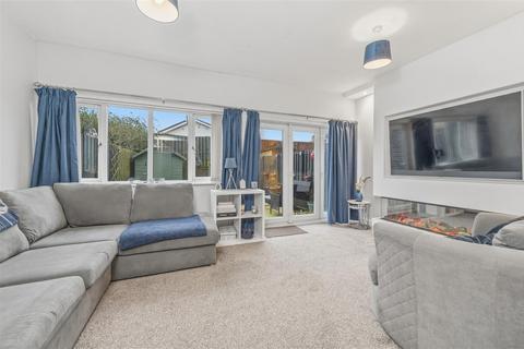 3 bedroom terraced house for sale, Savile Road, Elland