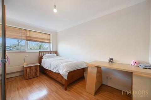4 bedroom terraced house for sale, Hollman Gardens, London SW16