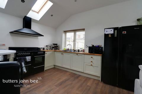 3 bedroom detached house for sale, Main Road, Shavington