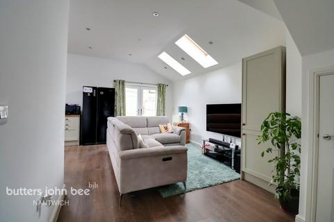 3 bedroom detached house for sale, Main Road, Shavington
