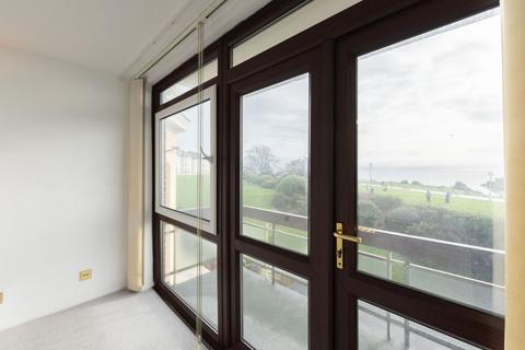 2 bedroom flat for sale, Clifton Crescent, Folkestone, Kent, CT20