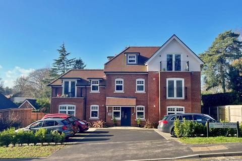 2 bedroom flat for sale, 159 Lower Blandford Road, Broadstone BH18