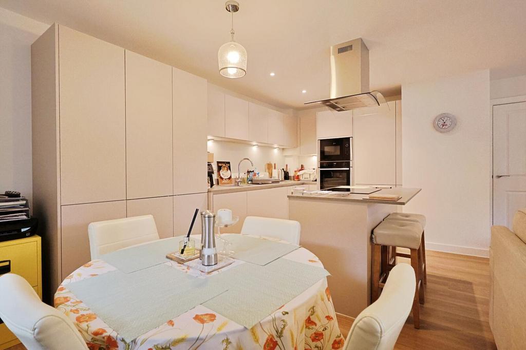 Kitchen/Dining Area