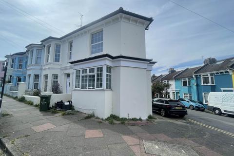 2 bedroom flat to rent, Bentham Road, Brighton, East Sussex