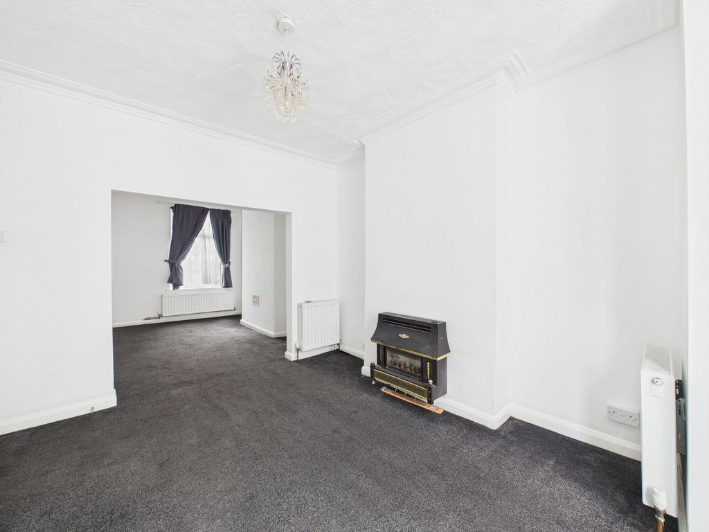 Lounge Thru to Dining Room