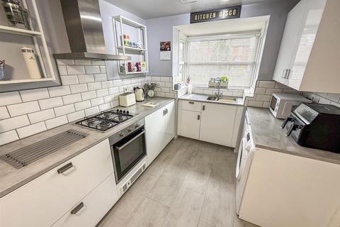3 bedroom semi-detached house for sale, Ascot Road, Oswestry