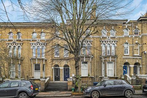 2 bedroom flat for sale, Alfred Road, London W3