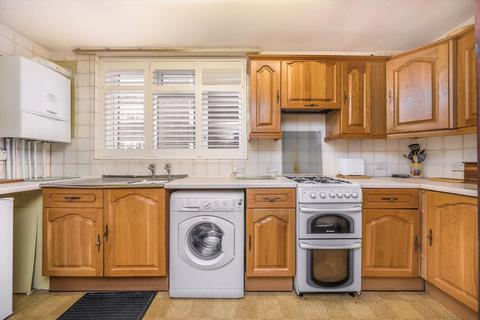 2 bedroom flat for sale, Alexander Close, Twickenham TW2