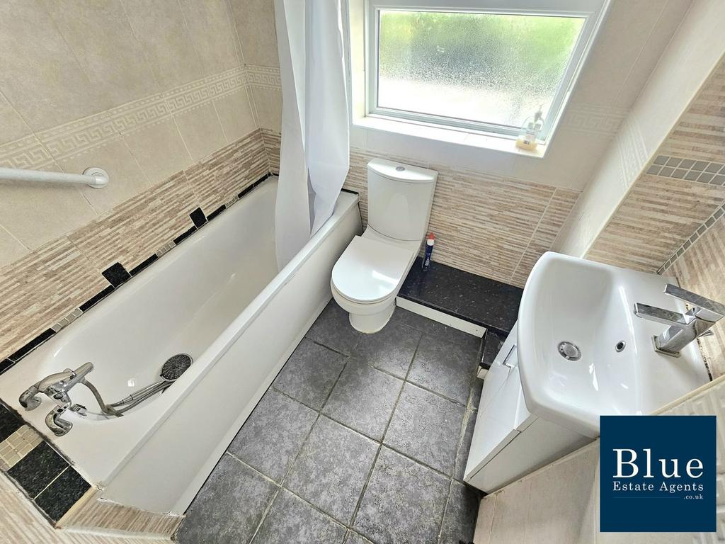 Family Bathroom Suite