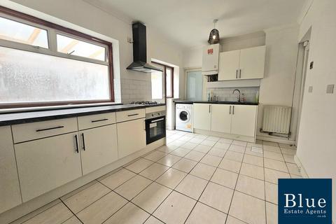 undefined, The Warren, Hounslow, Hounslow, TW5