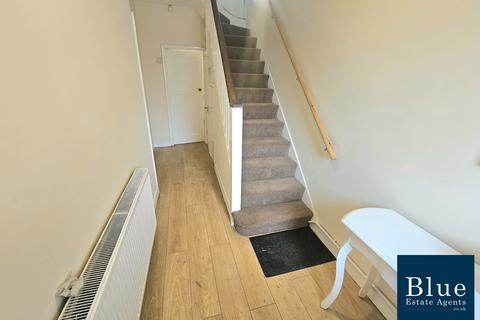 undefined, The Warren, Hounslow, Hounslow, TW5