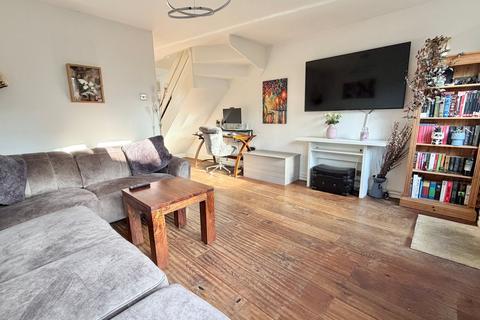 2 bedroom link detached house for sale, Caernarvon, FRIMLEY GU16