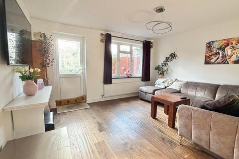 2 bedroom link detached house for sale, Caernarvon, FRIMLEY GU16