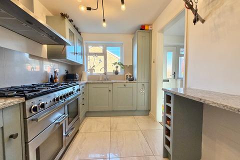 2 bedroom link detached house for sale, Caernarvon, FRIMLEY GU16