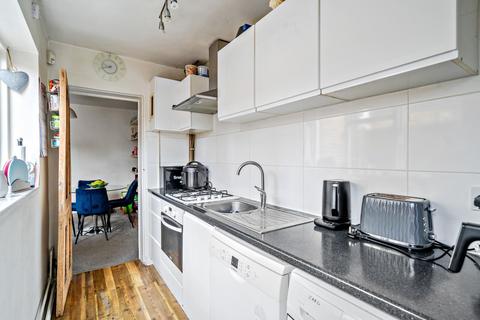 2 bedroom terraced house for sale, Adelaide Place, Weybridge, KT13