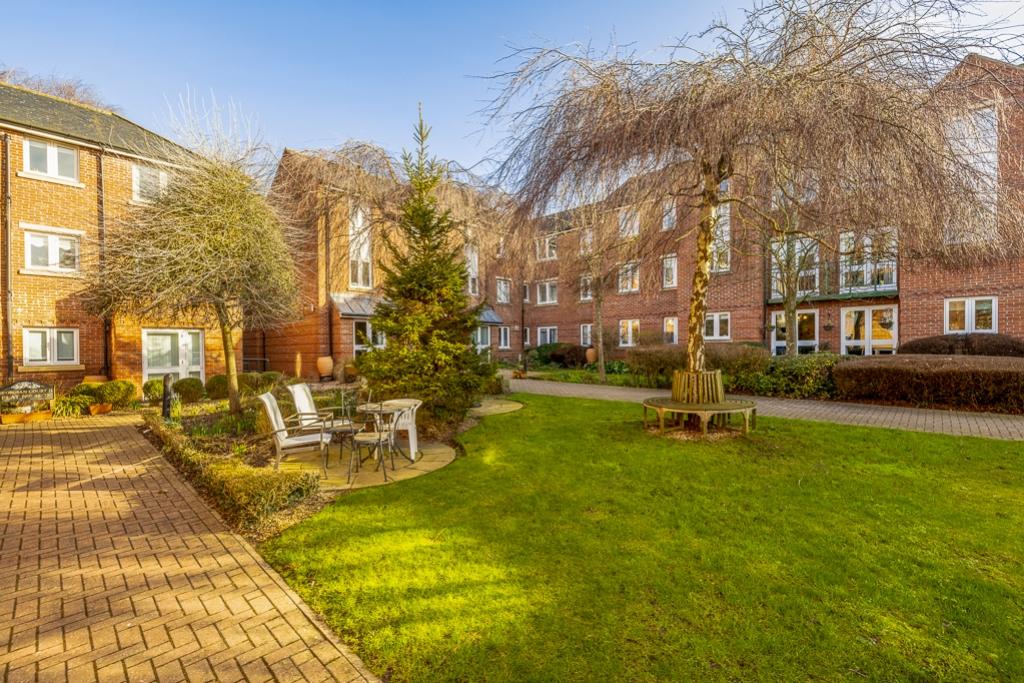 53 Georgian Court (Spalding)-9