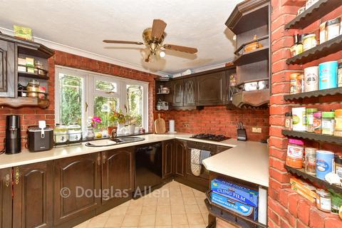 3 bedroom terraced house for sale, Crouch Street, Basildon, Essex